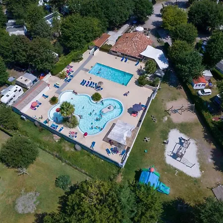 Campingplads Pour 6 Personnes Avec Terrasse - Api-1-52-708 *