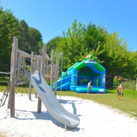 Pour 6 Personnes Avec Terrasse - Api-1-52-708 * Sainte-Eulalie-en-Born