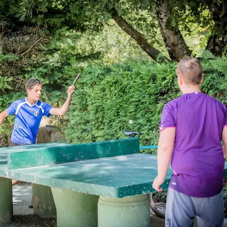 Pour 6 Personnes Avec Terrasse - Api-1-52-708 *