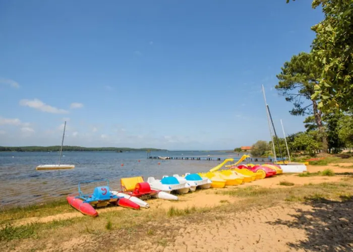 Pour 6 Personnes Avec Terrasse - Api-1-52-708 Kemp